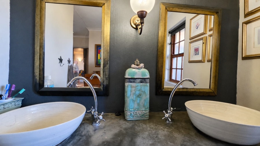 5 Bedroom Property for Sale in Stilbaai Wes Western Cape